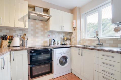 1 bedroom flat for sale - Gladbeck Way, Enfield