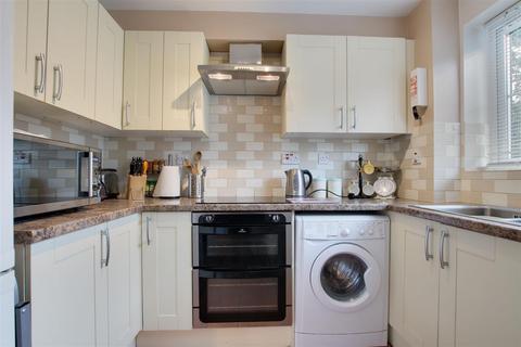 1 bedroom flat for sale - Gladbeck Way, Enfield
