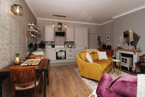 1 bedroom flat for sale - Nicholas Road, Blundellsands