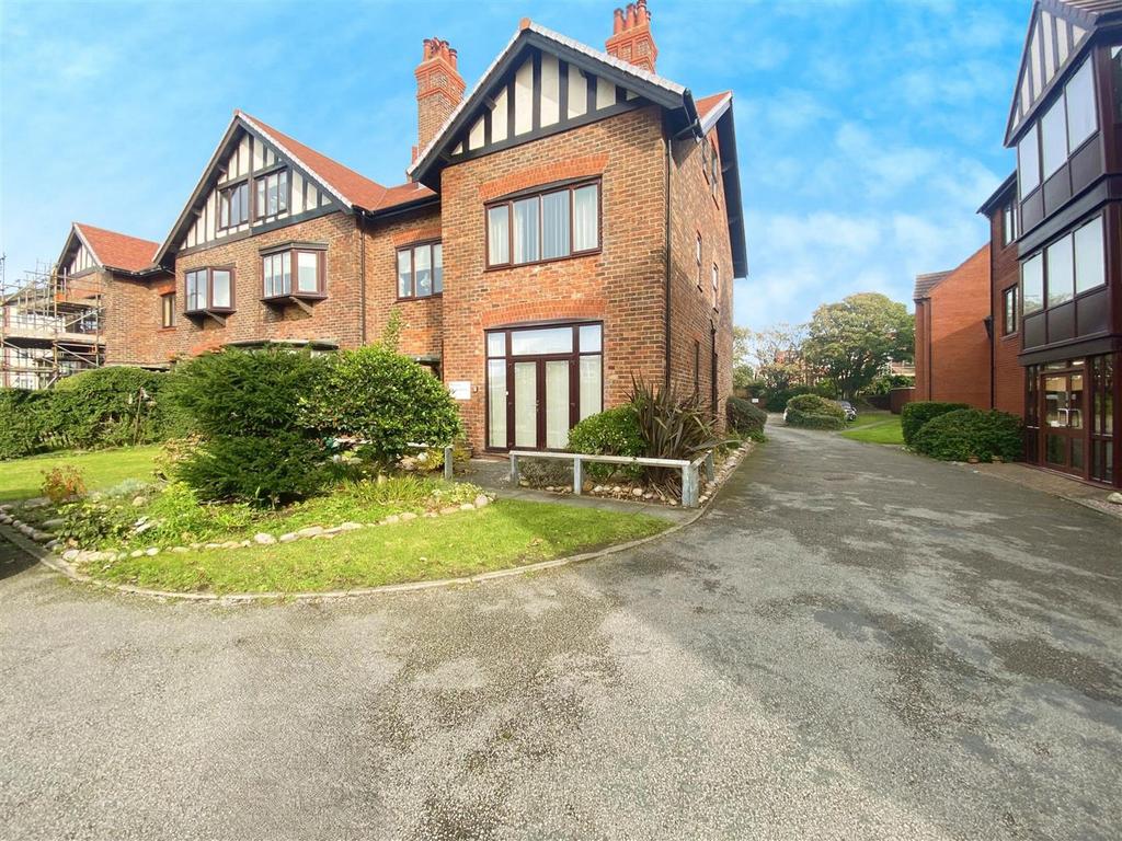 Nicholas Road, Blundellsands 1 bed flat for sale £120,000