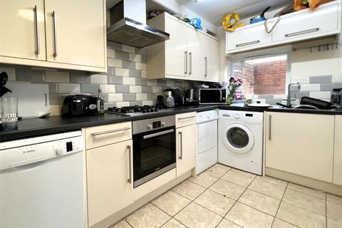 6 bedroom house to rent, Chester Street, Newcastle Upon Tyne