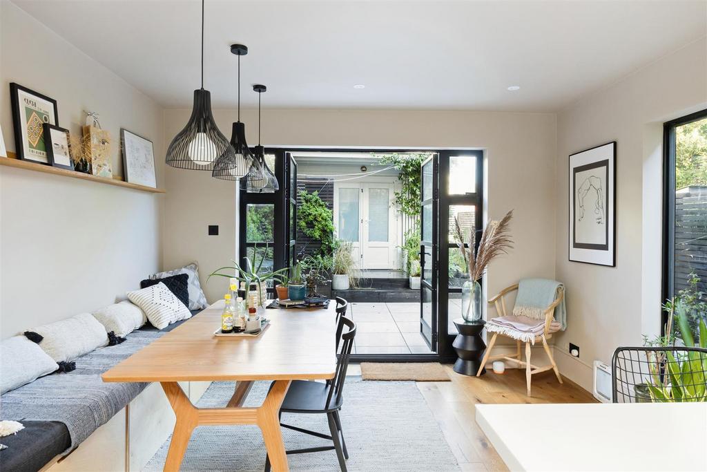 Bridge Road, 44 013.jpg