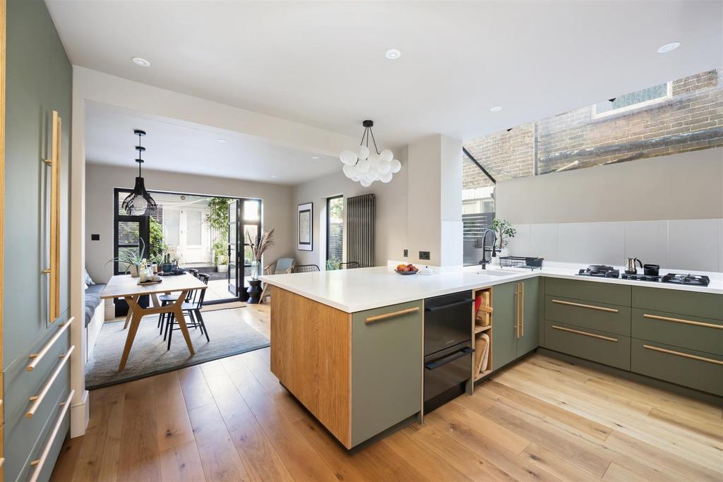 Bridge Road, 44 014.jpg