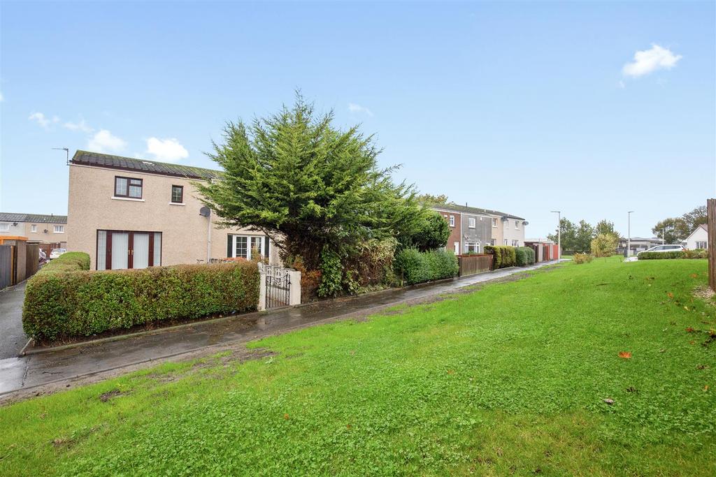 37 Concorde Way 21.jpg