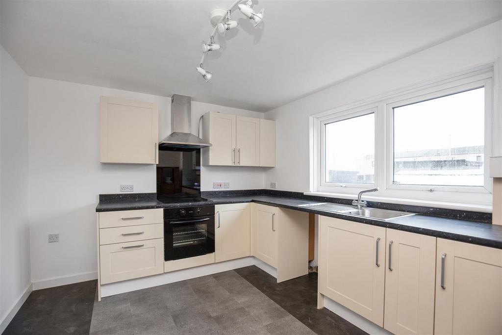 37 Concorde Way 07.jpg