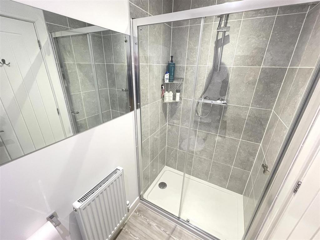 Ensuite shower room