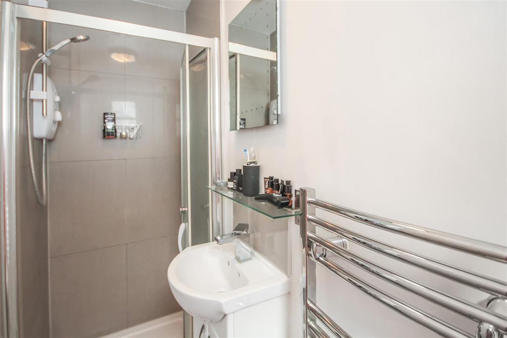 En-suite shower room/WC