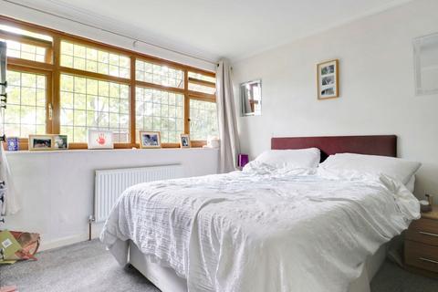 20 Yewlands, Sawbridgeworth, CM21 9NP
