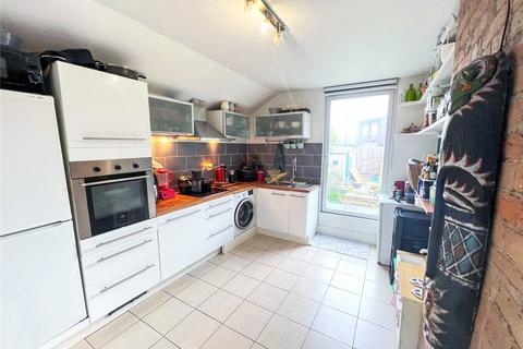 3 bedroom flat for sale, St. Margarets Grove, Plumstead Common, London, SE18