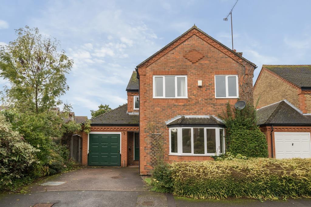Binfield, Bracknell, RG42 4 bed detached house for sale £700,000