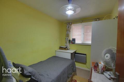 2 bedroom flat to rent, Willenhall Drive, Hayes