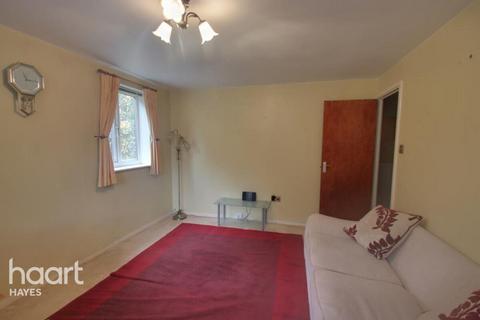 2 bedroom flat to rent, Willenhall Drive, Hayes