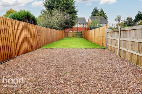 46 The Crescent, Dunscroft, Doncaster, DN7 4EW