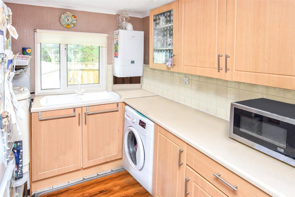 Hawley Lane, Farnborough GU14 1 bed park home for sale £72,500