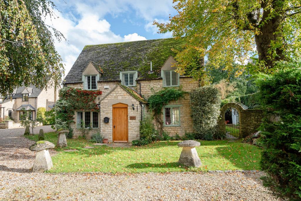 Lower Slaughter, Cheltenham, GL54 3 bed cottage for sale £695,000