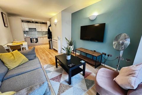 2 bedroom flat to rent, Riverside Way, Leeds, West Yorkshire, LS1