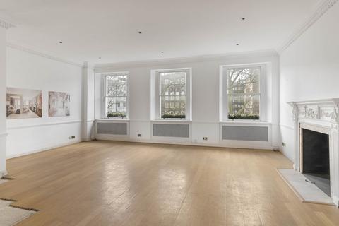 10 bedroom townhouse for sale, Lowndes Square, London, SW1X