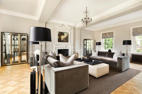 8 bedroom link detached house for sale, Hampton Court Road, East Molesey, KT8
