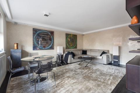 3 bedroom apartment for sale, Grosvenor Square Flat, Mayfair, W1K