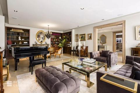 6 bedroom townhouse for sale, Lyall Street, London, SW1X