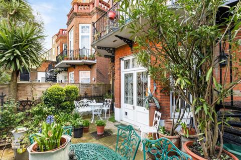 3 bedroom apartment for sale, Sutherland Avenue, London, W9