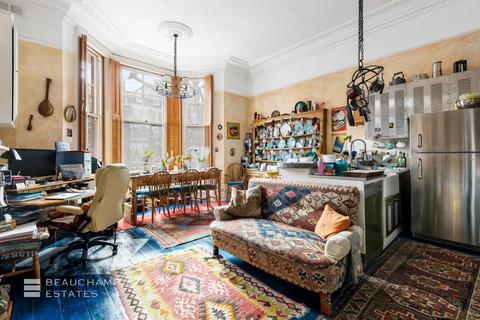 3 bedroom apartment for sale, Sutherland Avenue, London, W9