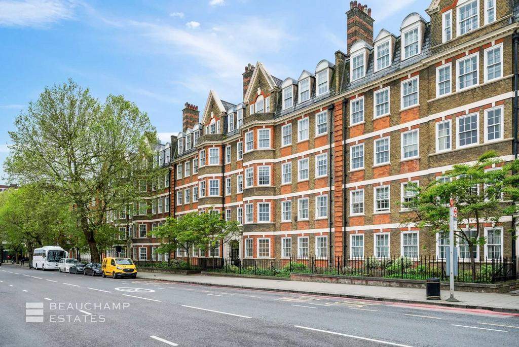 Hanover Gate Mansions, Regent's Park, NW1 3 bed apartment for sale £