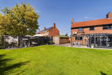 3 bedroom semi-detached house for sale, Manor Road, Long Stratton, Norwich, NR15 2XS