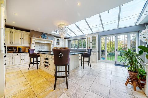 4 Pondfield Road, Bromley, BR2 7HS