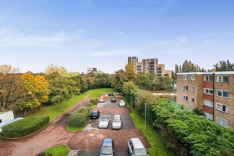 21 Wicket Road, Perivale, Greenford, UB6 8YH
