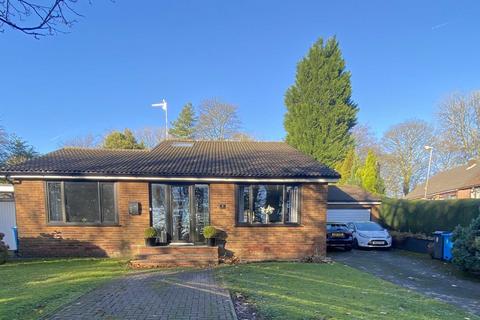 9 Thorncliffe Park, Royton, Oldham, OL2 5RX