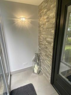9 Thorncliffe Park, Royton, Oldham, OL2 5RX