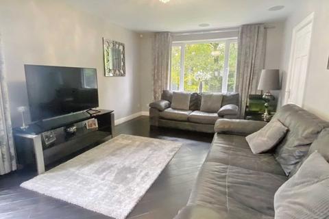 9 Thorncliffe Park, Royton, Oldham, OL2 5RX