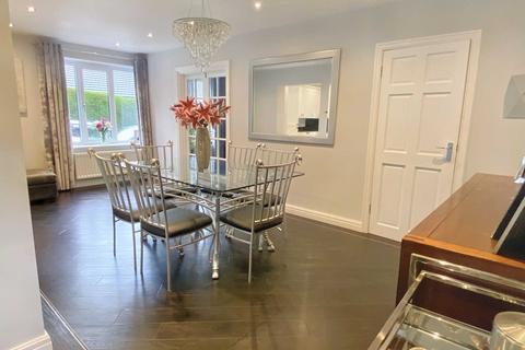 9 Thorncliffe Park, Royton, Oldham, OL2 5RX