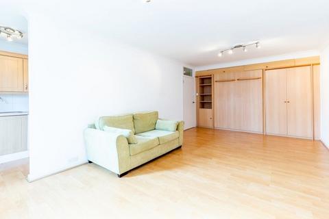 Studio to rent, NW1