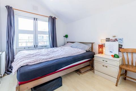 2 bedroom flat to rent, NW1