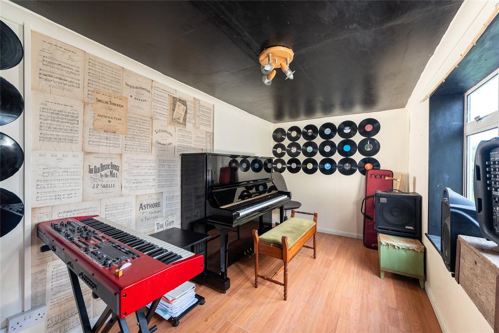Studio/Home Office