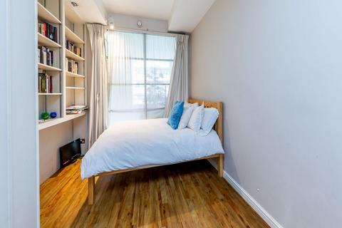 2 bedroom apartment to rent, EC1V