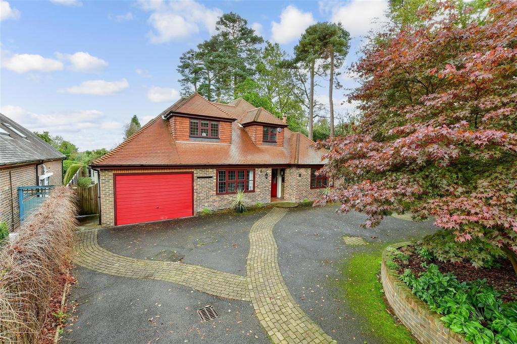 Beacon Road, Crowborough, East Sussex 3 bed detached house for sale £