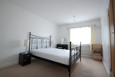 1 bedroom flat for sale, Streatham High Road, London SW16