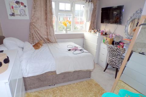 22 Ampfield Road, Bournemouth, BH8 0ET