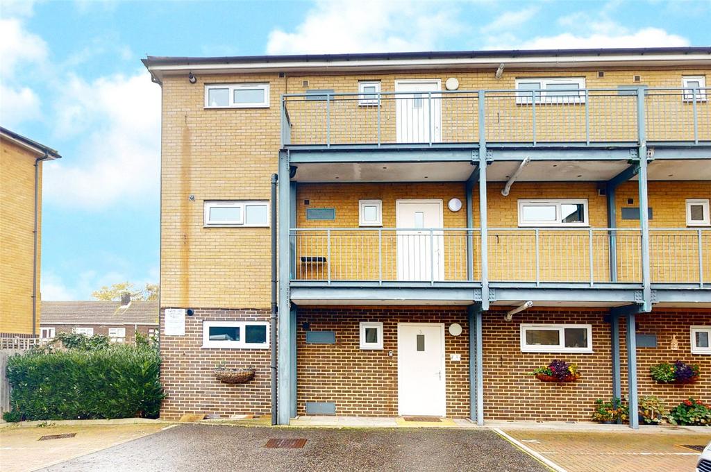 Cherrydown West, Basildon, Essex, SS16 1 bed apartment for sale £195,000