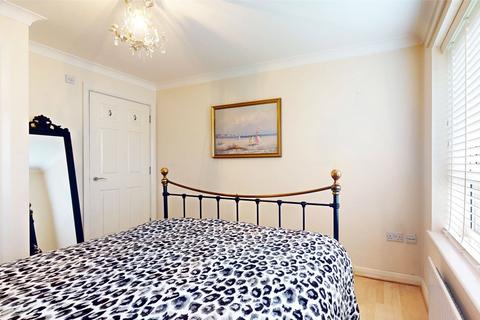Flat 3, Wootten House Cherrydown West, Basildon, SS16 5GB