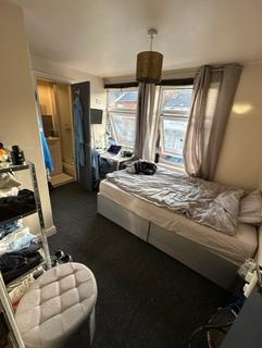 8 bedroom terraced house to rent, Hubert Road, Birmingham B29