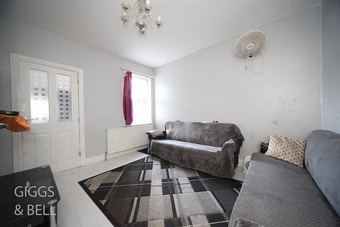 3 bedroom terraced house for sale, Naseby Road, Luton, Bedfordshire, LU1