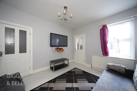 3 bedroom terraced house for sale, Naseby Road, Luton, Bedfordshire, LU1
