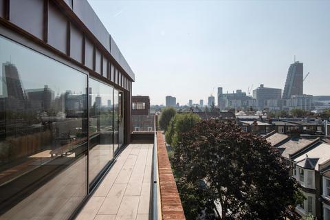 3 bedroom penthouse for sale - Coronation Court, Brewster Gardens, London, W10