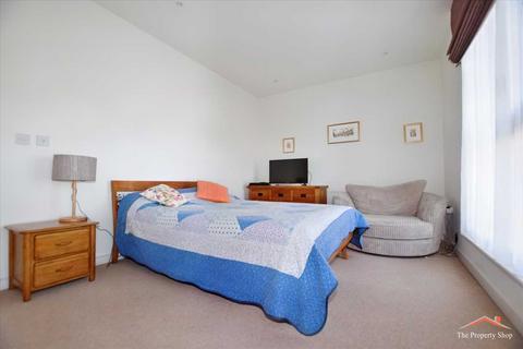 11 Camborne Road, Edgware, HA8 8FD