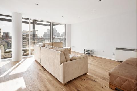 3 bedroom flat to rent, Berglen Court, Branch Road