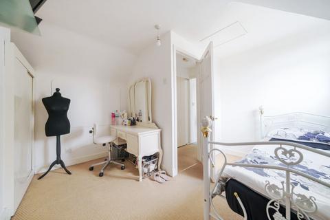 10 Botley Road, Southampton, SO19 0NS